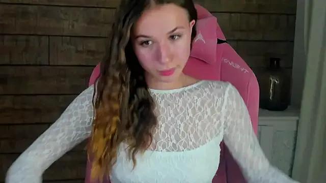 KristinaBellini from StripChat is Freechat