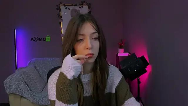 kristylovee1 from StripChat is Freechat