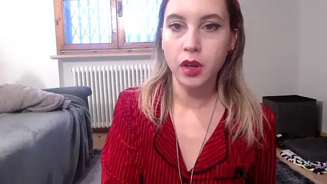 L_Sofia from StripChat is Freechat