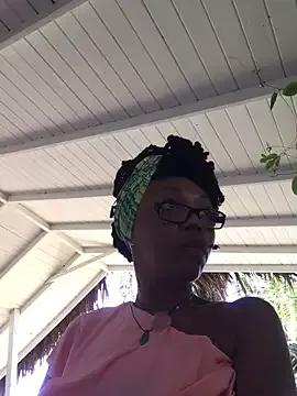 Ladyzee25 from StripChat is Freechat