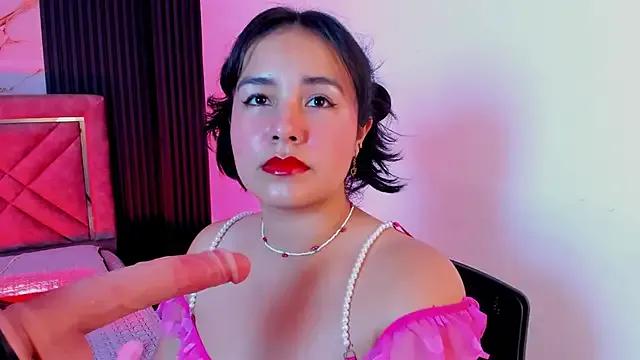 Lalalemoonds from StripChat is Freechat