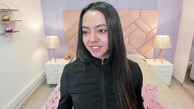 Lara_Rouss_ from StripChat is Freechat