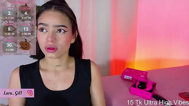 LaraGiil on StripChat 