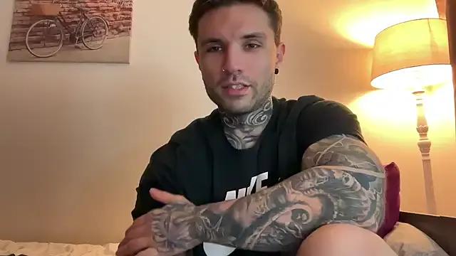 Larsskeet from StripChat is Freechat