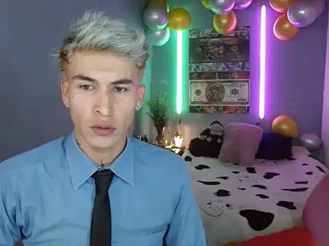 Latin_boysxxxx from StripChat is Freechat