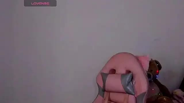 latina_dream from StripChat is Freechat