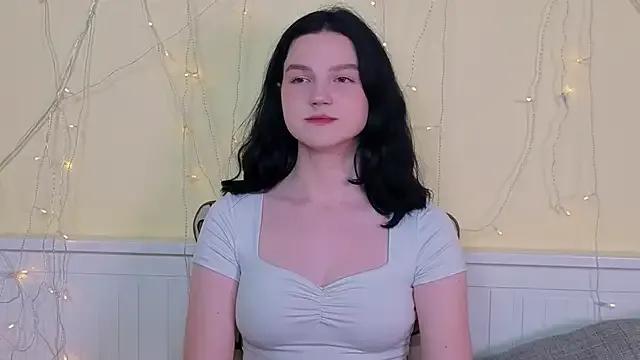 LatinaHuguenin from StripChat is Freechat