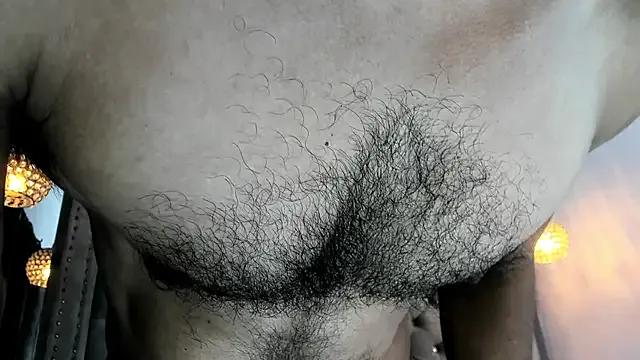 latinhotmuscle from StripChat is Freechat