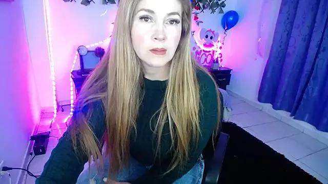 laura_evans1998 from StripChat is Freechat