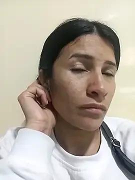 laurahotdirty from StripChat is Freechat