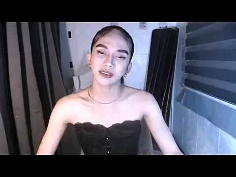 LauraSoHot from StripChat is Freechat