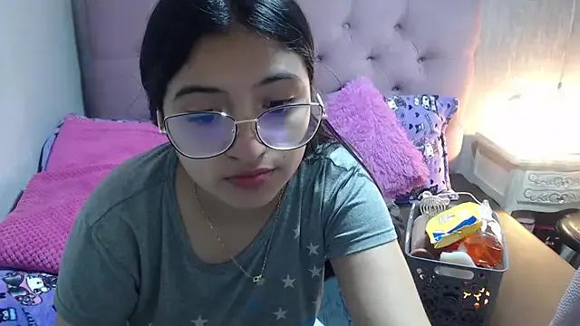 laurenelove from StripChat is Freechat