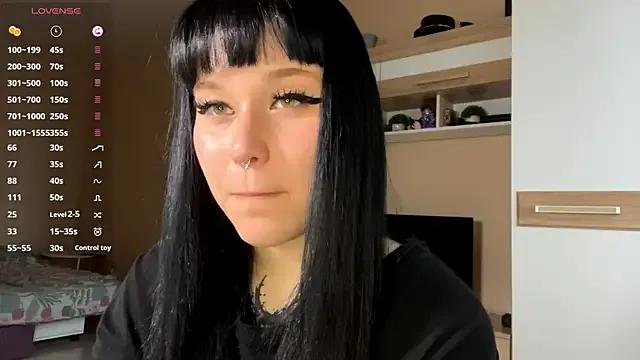 LaurenOveson from StripChat is Freechat