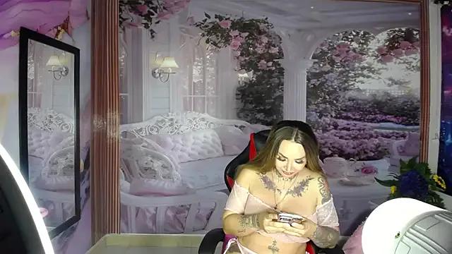 Layla-Watson from StripChat is Freechat