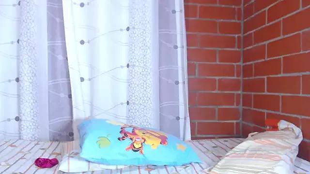 layla_lux_ from StripChat is Freechat