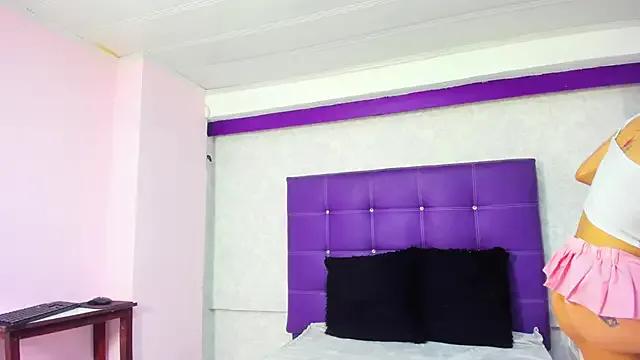 LeaMoreau22 from StripChat is Freechat