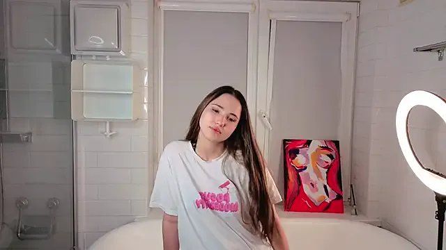 LeenaPuita on StripChat 