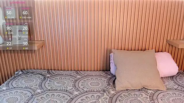 leila_whisper from StripChat is Freechat