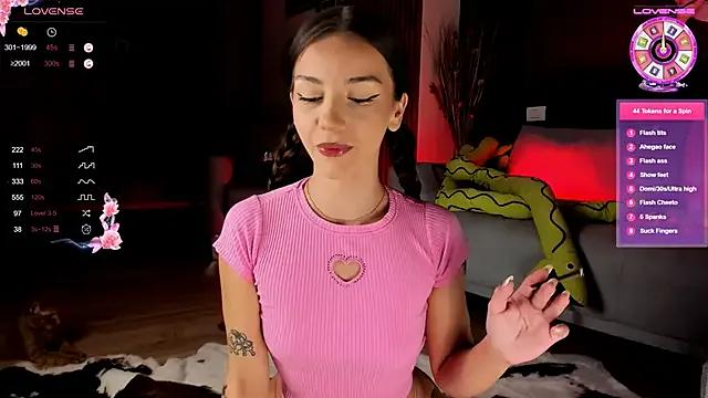 Lexira1n from StripChat