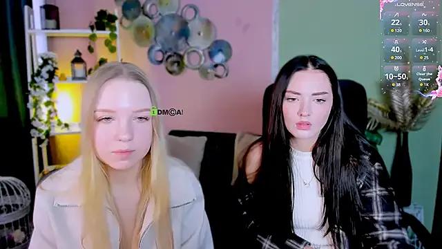 leyla_hottie from StripChat is Freechat