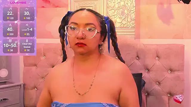 leyla_smithh from StripChat is Freechat