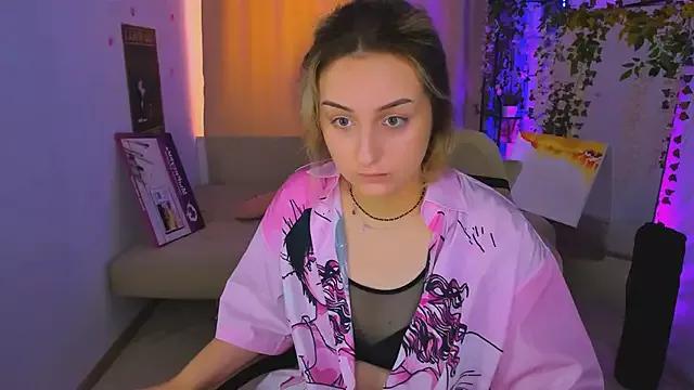 Liaa_Shine from StripChat is Freechat