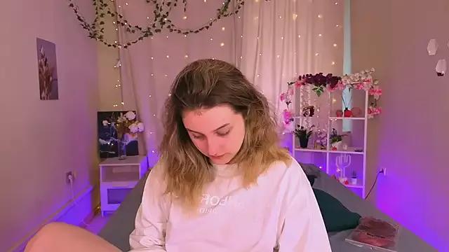 Liaa_Shine from StripChat is Freechat