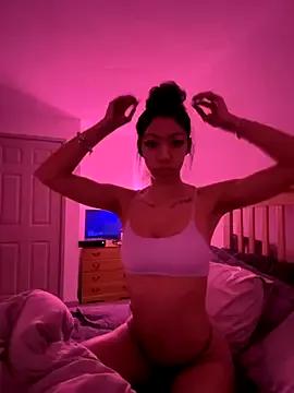 lightskinlatina from StripChat is Freechat