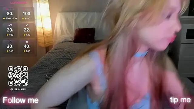 LightStar_18 from StripChat is Freechat