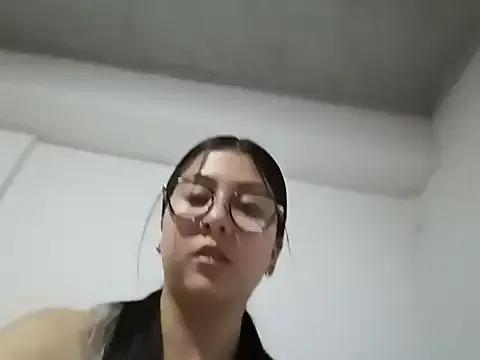 lil_mila from StripChat is Freechat