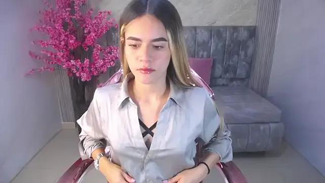 lilith4_s from StripChat is Freechat