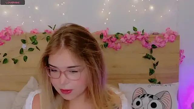 Lilith_Bonheur from StripChat is Freechat