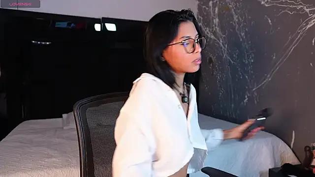 LilithLuxorr from StripChat is Freechat