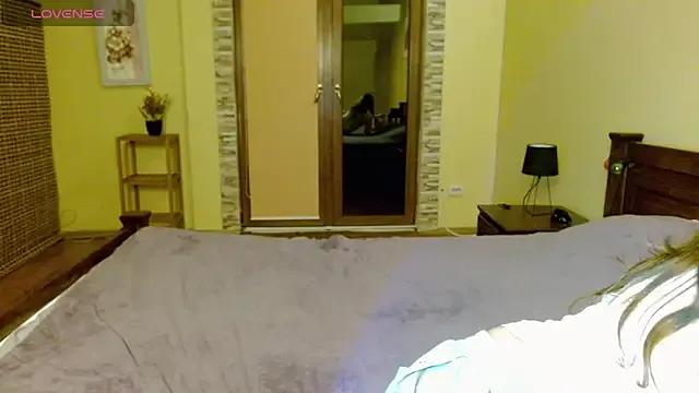 Lilly_Jess from StripChat is Freechat