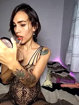 Lilo-skinny from StripChat is Freechat