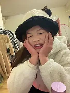 LiLy-0477 from StripChat is Freechat