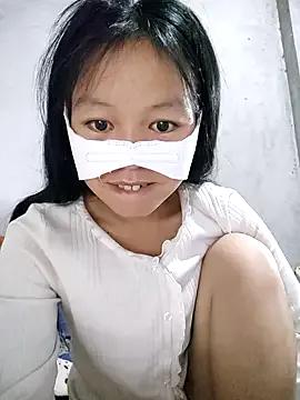 Lilyy-y from StripChat is Freechat