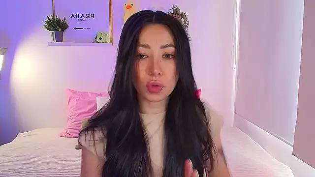 Lilyy_evanss from StripChat