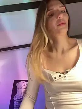 LINA_ALL_EYES_ON_YOU from StripChat is Freechat