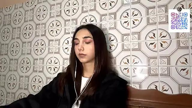 LinaMour from StripChat is Freechat
