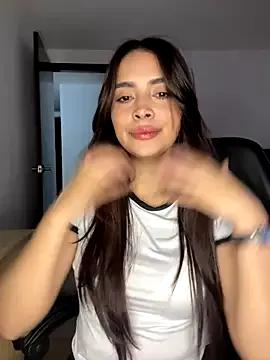Linna_Cam from StripChat is Freechat