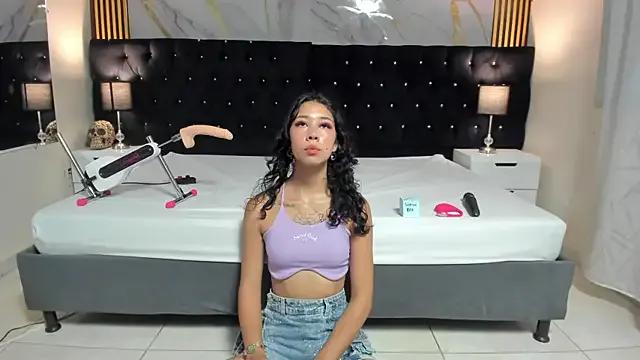 Lisa_sweetas from StripChat is Freechat