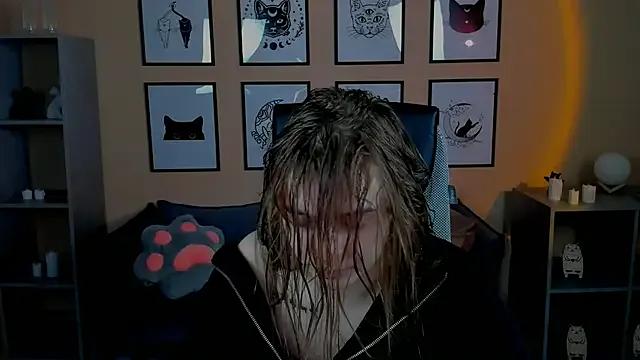 LisaMitchell from StripChat is Freechat