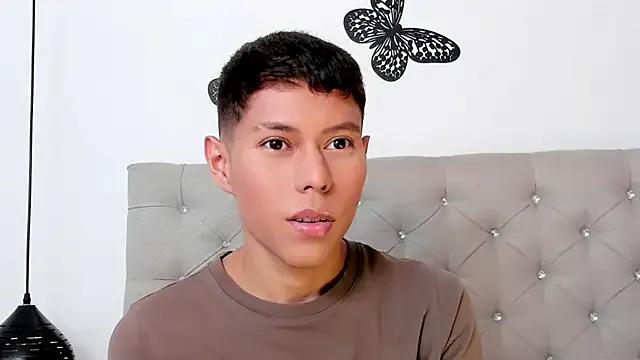 Little_liam from StripChat is Freechat