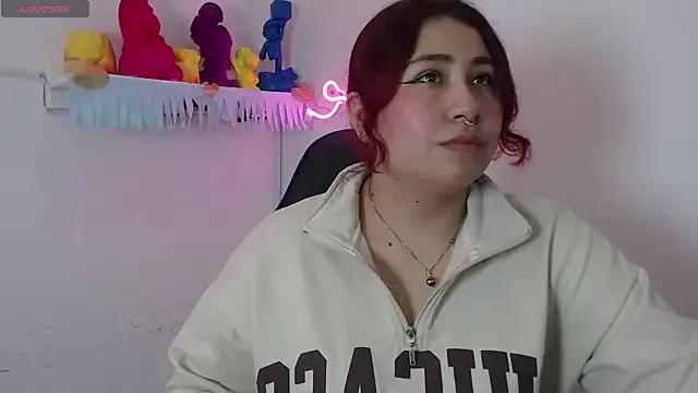 littlee_red from StripChat is Freechat