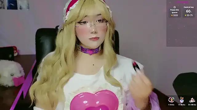 Livelle from StripChat is Freechat