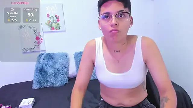 logan_wilde from StripChat is Freechat