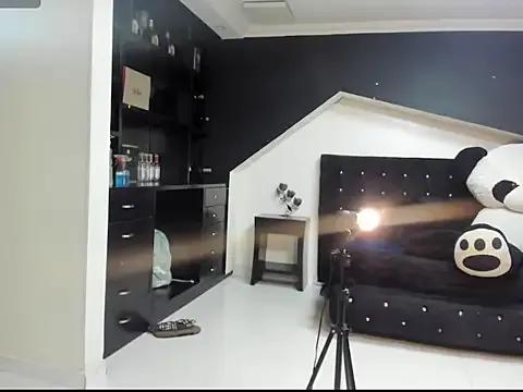 lola_cook from StripChat is Freechat