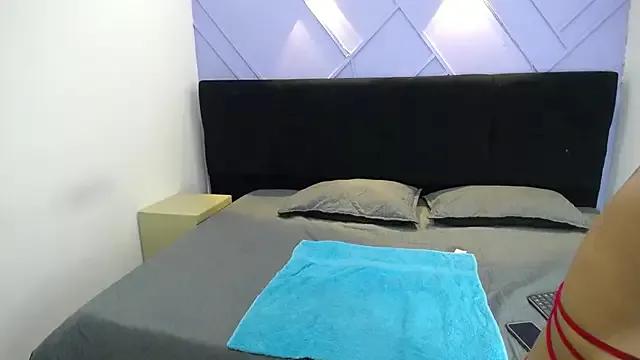 Lola_Vecassalt from StripChat is Freechat