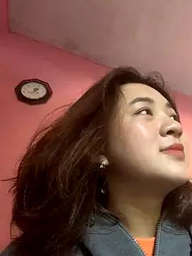 Lonnina from StripChat is Freechat
